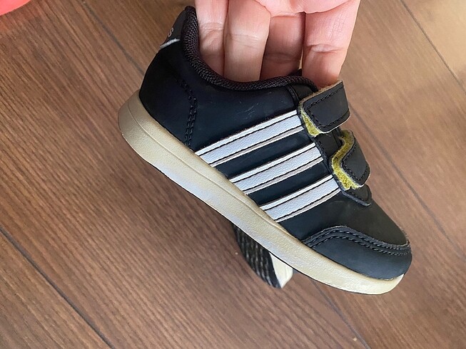 23 Beden Adidas spor ayakkabı 23,5 buçuk