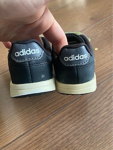 23 Beden siyah Renk Adidas spor ayakkabı 23,5 buçuk