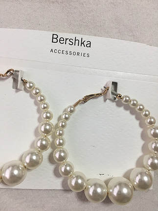  Beden Bershka İncili Halka Küpe 