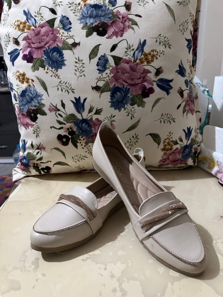 Beyaz Dolgu Topuklu Kadın Babet - Görsel 2