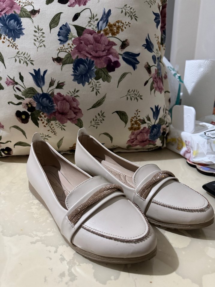 Beyaz Dolgu Topuklu Kadın Babet - Görsel 3