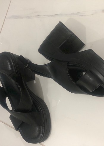 Siyah Platform Topuklu Kadın Sandalet - Görsel 2