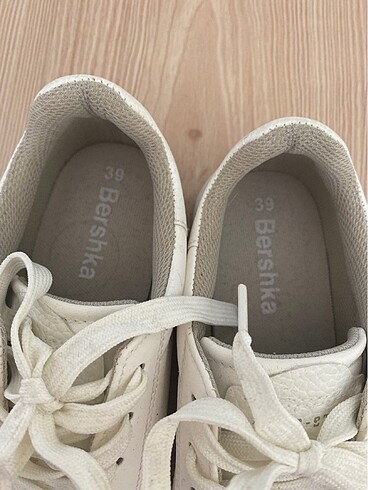 Bershka Bershika Beyaz Snepker