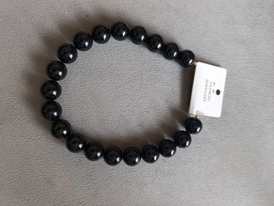 Siyah boncuklu kadın kolyesi - Görsel 2