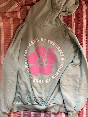 m Beden Pull and bear sweat