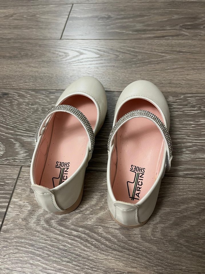 Kız Çocuk Beyaz Tokalı Babet Ayakkabı - Görsel 5