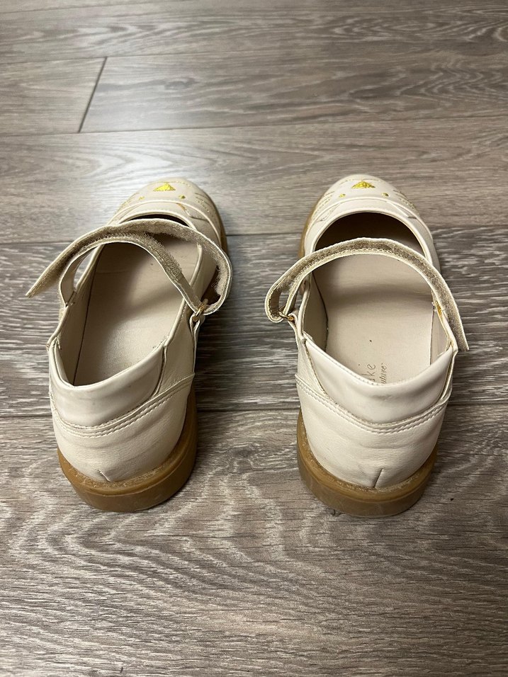 Kız Çocuk Beyaz Nakışlı Tokalı Babet - Görsel 4