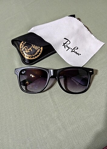 Ray Ban Güneş gözlüğü 
