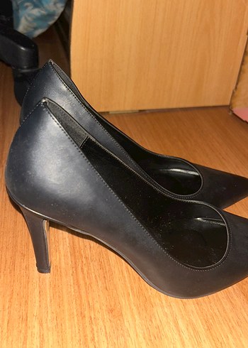 Siyah Deri Stiletto Topuklu Kadın Ayakkabı - Görsel 2