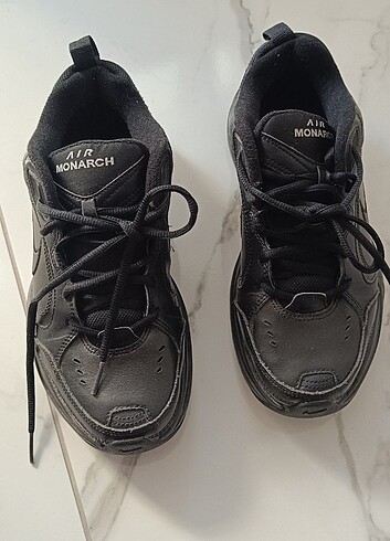 Nike Air Monarch Iv Erkek Spor Ayakkabı Siyah 
