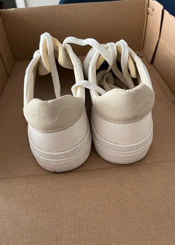 bershka beyaz ayakkabı - Görsel 4