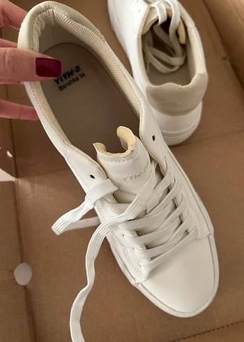 bershka beyaz ayakkabı - Görsel 2