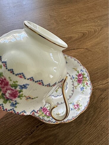 Beden Royal albert petit point serisi