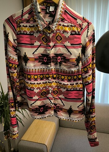 m Beden H&M renkli gömlek