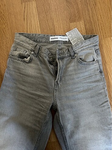 34 Beden gri Renk Bershka gri jean