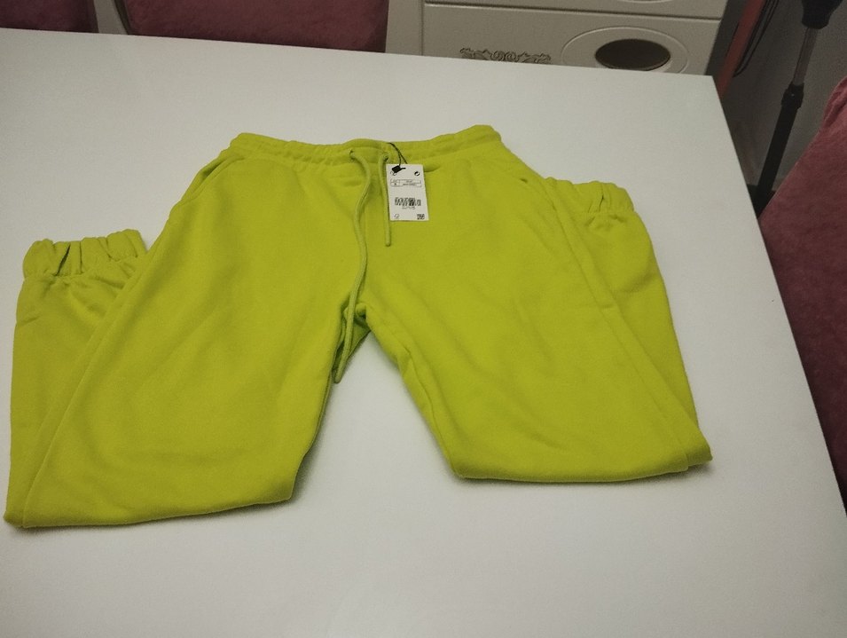 Sarı Kapüşonlu Kız Sweatshirt ve Eşofman Takımı - Görsel 4