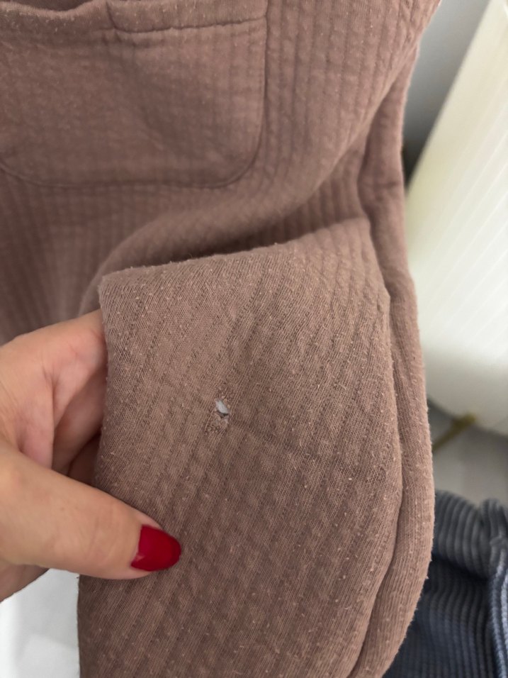 Erkek Çocuk Kahverengi Nakışlı Askılı Tulum - Görsel 4