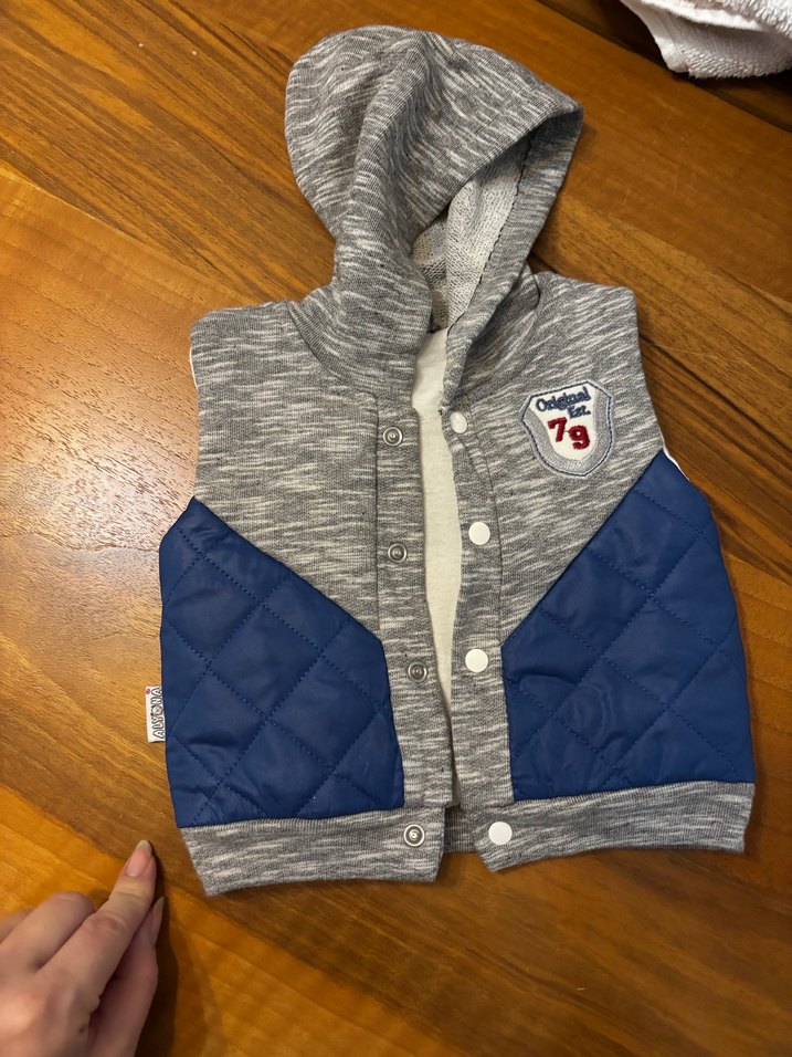 Düğmeli Gri Erkek Çocuk Yelek - Görsel 2