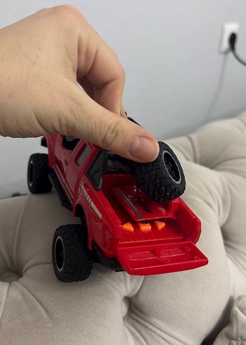 Işıklı Müzikli Kırmızı Off-Road Oyuncak Araba - Görsel 4