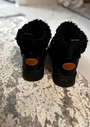 Siyah Süet Tüylü Kadın Dolgu Topuk Bot - Görsel 2