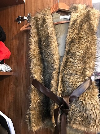 Zara tüylü yelek