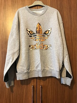 Adidas Adidas sweatshirt