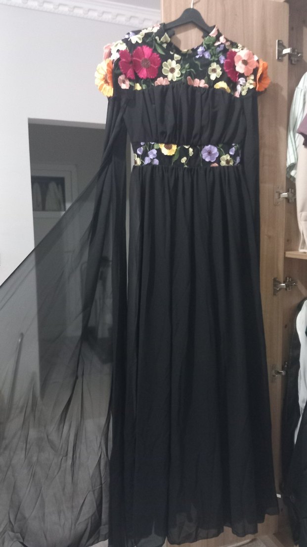 Uzun Siyah Çiçekli Bohem Elbise - Görsel 3