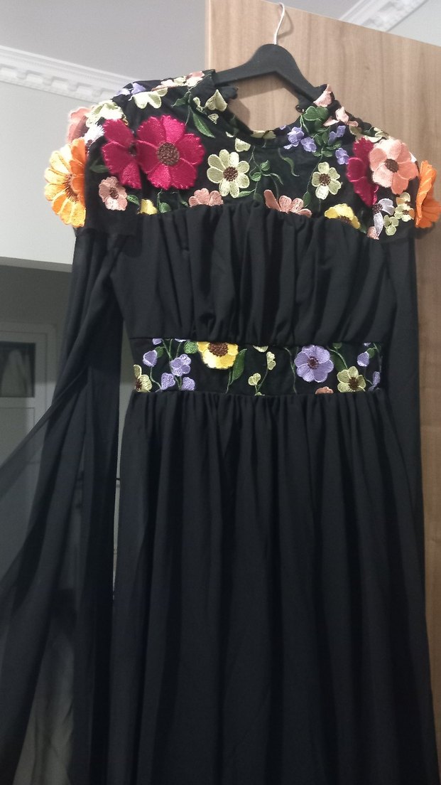 Uzun Siyah Çiçekli Bohem Elbise - Görsel 2