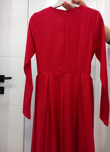 Kırmızı elbise - Görsel 7