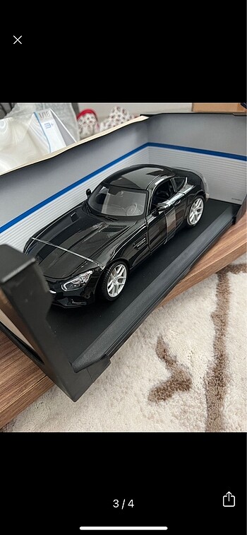  Beden Mercedes AMG-GT