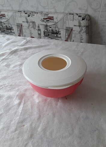 Tupperware Tupperware