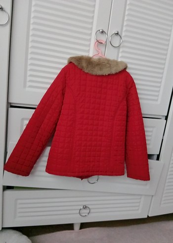 Kız Çocuk Kırmızı Kürklü Mont - Görsel 2