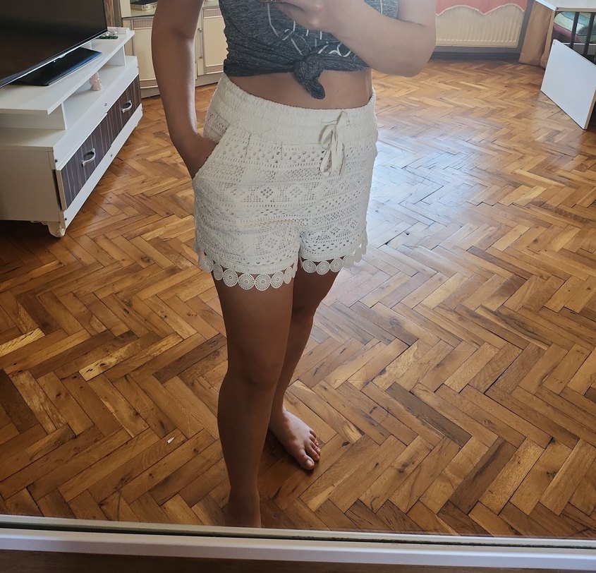 Beyaz Dantelli Bohem Mini Şort - Görsel 2