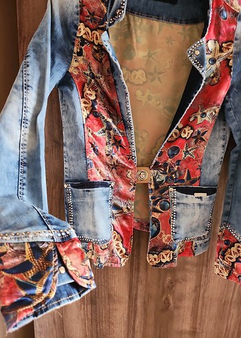 s Beden çeşitli Renk Renkli Batik Desenli Kısa Denim Ceket
