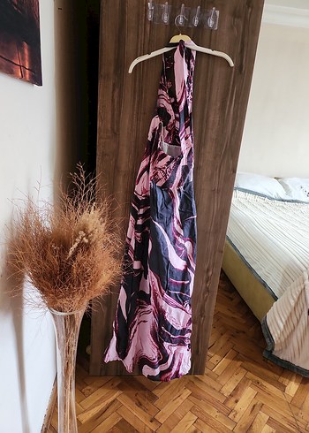 Kadın Çok Renkli Uzun Drapeli Halter Elbise