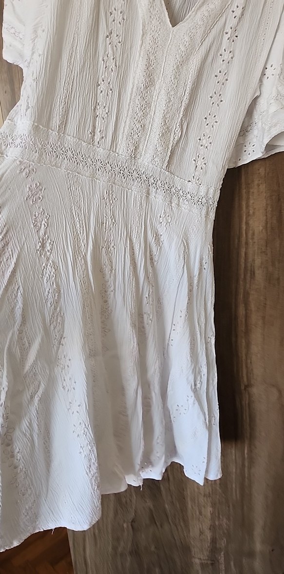 Dantel Detaylı Beyaz Bohem Midi Elbise - Görsel 4
