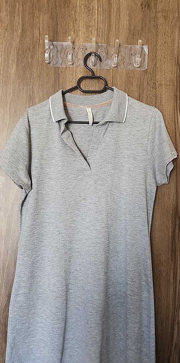 Gri V Yakalı Rahat Midi Elbise - Görsel 2