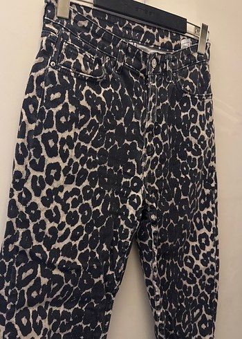 Leopar Desenli Kadın Midi Kumaş Pantolon - Görsel 3