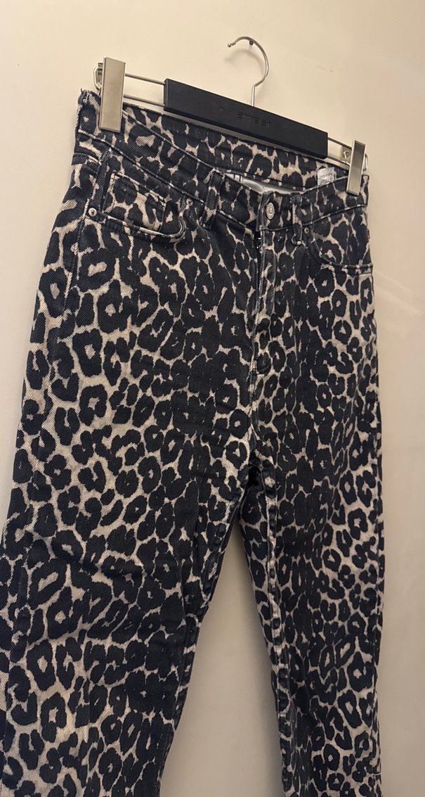 Leopar Desenli Kadın Midi Kumaş Pantolon - Görsel 3