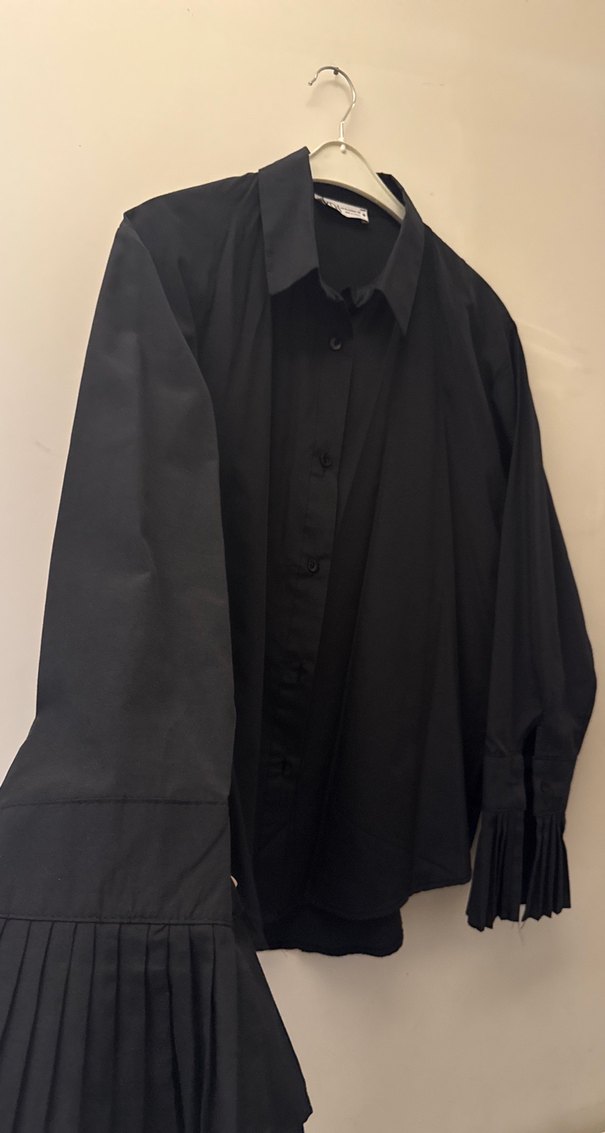 Piliseli Siyah Kadın Keten Gömlek - Görsel 4