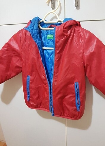 Benetton yağmurluk