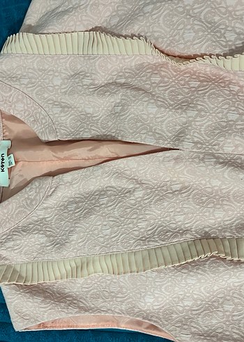 V Yaka Fırfırlı Beyaz Midi Elbise - Görsel 4