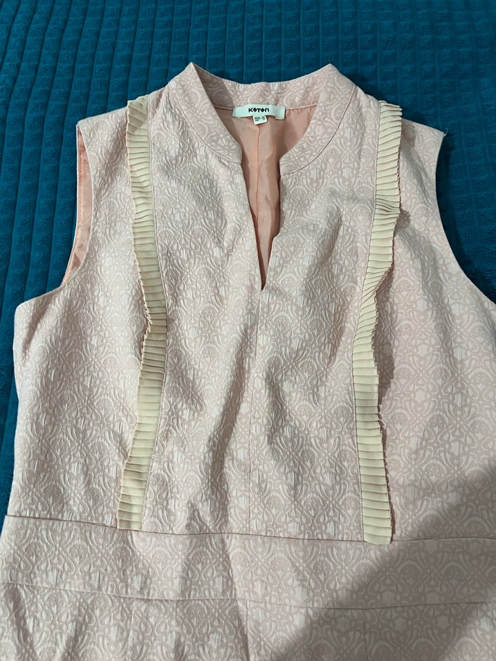 V Yaka Fırfırlı Beyaz Midi Elbise - Görsel 2