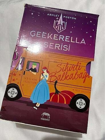  Geekerella Serisi