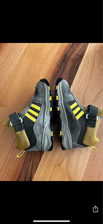 25 Beden Adidas bot