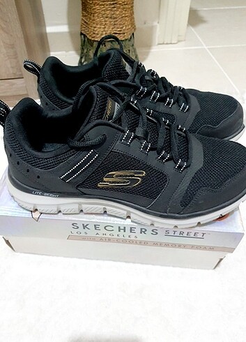 Skechers erkek yazlık spor ayakkabı toplamda bir ay bile giyilme