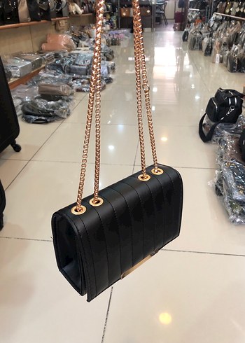  Beden siyah Renk Zincir Detaylı Siyah Deri Kadın Çanta