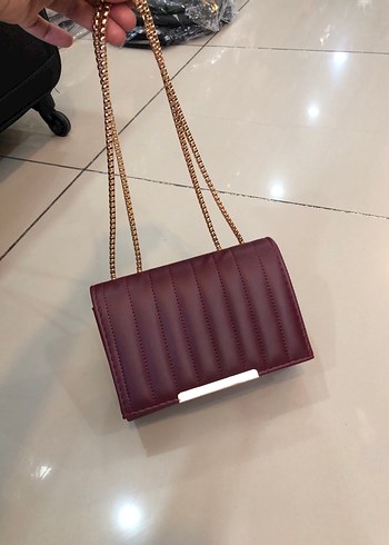 Bordo Zincir Detaylı Deri Kadın Çanta
