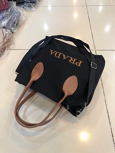 Beden siyah Renk PRADA Kumaş Kol Çanta