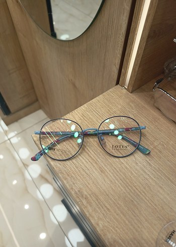 Lottusse Boncuk Detaylı Renkli Vintage Kadın Gözlüğü